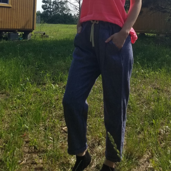 Capris - Picture 1 of 2